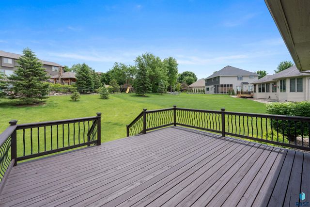 5604 S Josh Wyatt Dr Drive, Sioux Falls, SD 57108