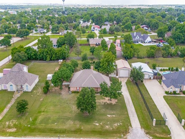 511 N Hardeman Circle, Justin, TX 76247