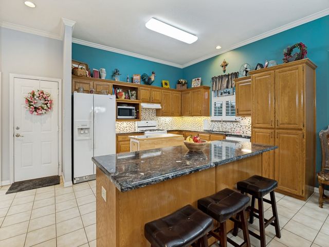 511 N Hardeman Circle, Justin, TX 76247