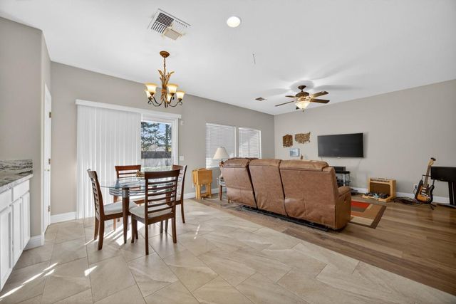 9909 Blue Lupine Pl, Elk Grove, CA 95757