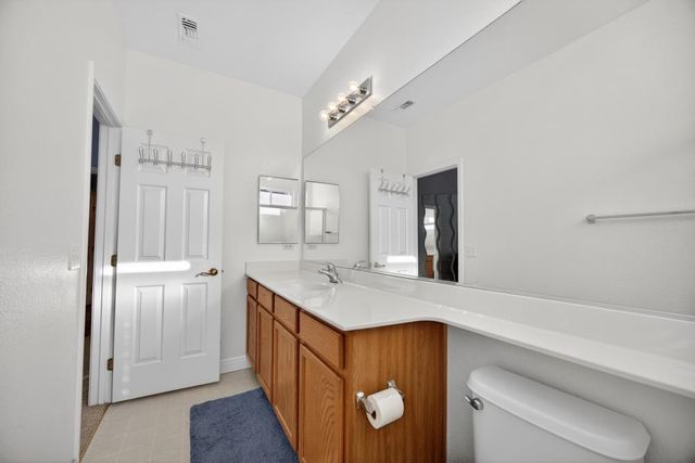 9909 Blue Lupine Pl, Elk Grove, CA 95757