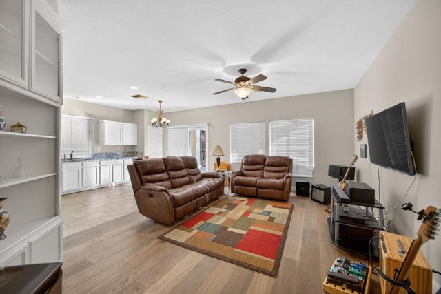 9909 Blue Lupine Pl, Elk Grove, CA 95757