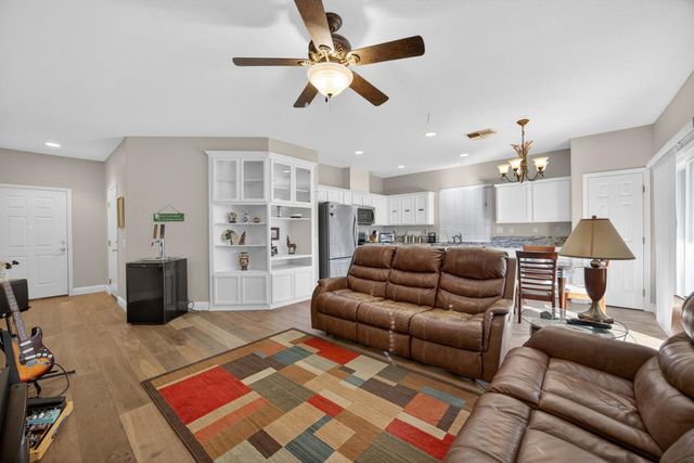 9909 Blue Lupine Pl, Elk Grove, CA 95757