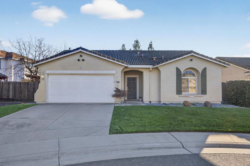 9909 Blue Lupine Pl, Elk Grove, CA 95757