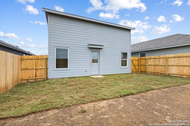 972 Pastar Creek, Seguin, TX 78155