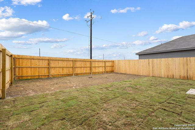 972 Pastar Creek, Seguin, TX 78155