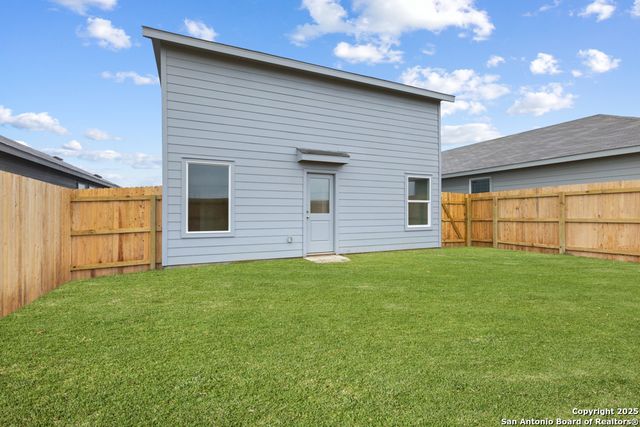 972 Pastar Creek, Seguin, TX 78155