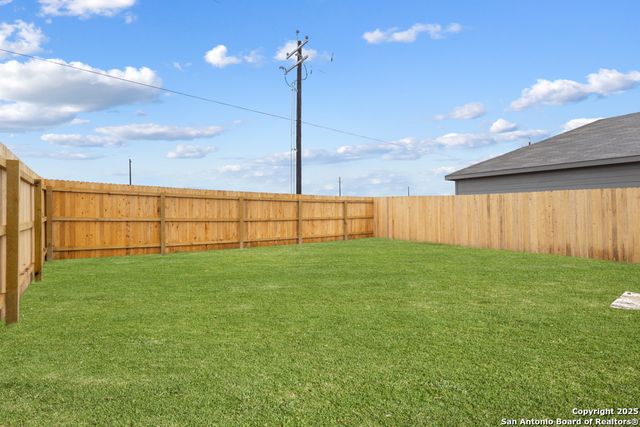 972 Pastar Creek, Seguin, TX 78155