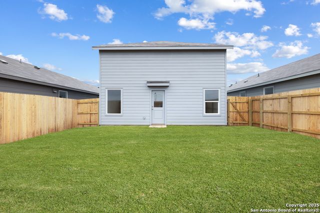 972 Pastar Creek, Seguin, TX 78155