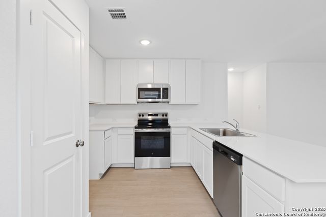 972 Pastar Creek, Seguin, TX 78155