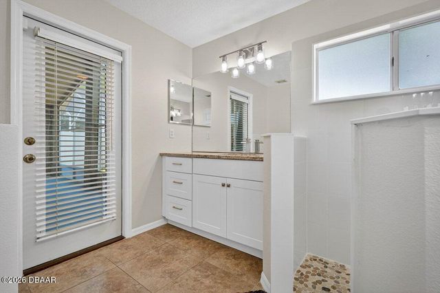 6527 Shahab Lane, Port Orange, FL 32128