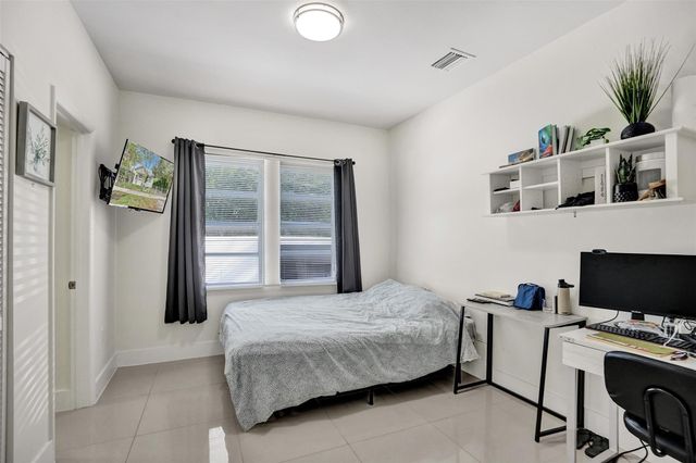 763 NW 41st St, Miami, FL 33127