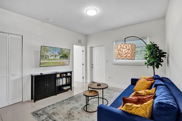 763 NW 41st St, Miami, FL 33127