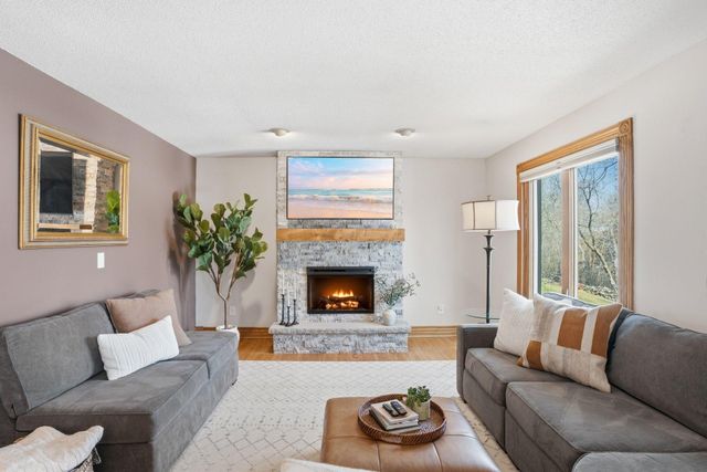 4136 Prairie Ridge Road, Eagan, MN 55123