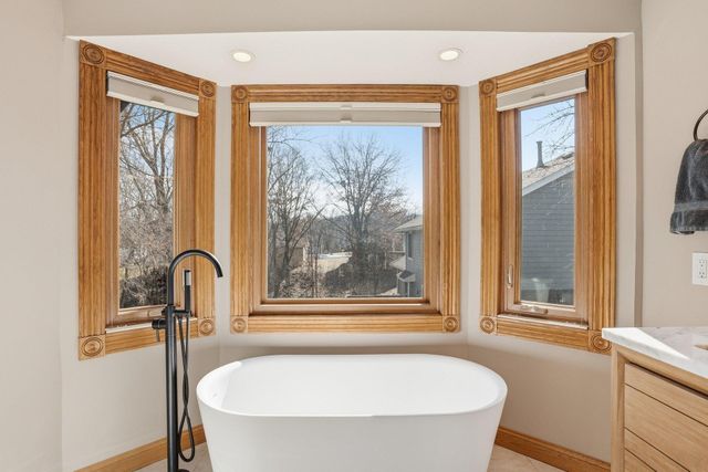 4136 Prairie Ridge Road, Eagan, MN 55123