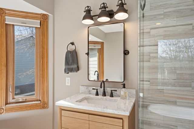 4136 Prairie Ridge Road, Eagan, MN 55123