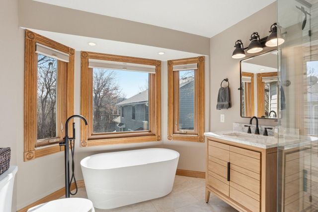 4136 Prairie Ridge Road, Eagan, MN 55123