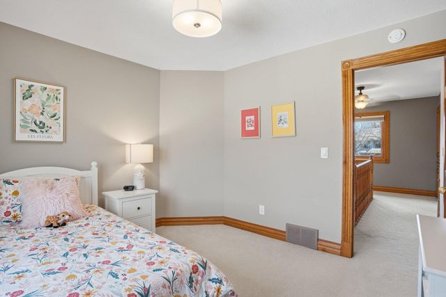 4136 Prairie Ridge Road, Eagan, MN 55123