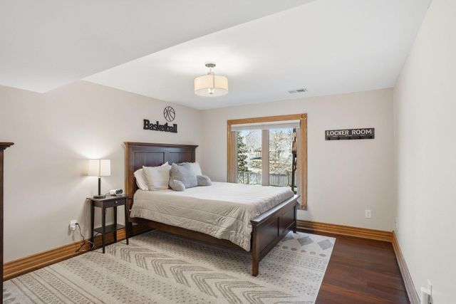 4136 Prairie Ridge Road, Eagan, MN 55123