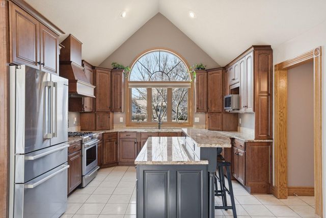 4136 Prairie Ridge Road, Eagan, MN 55123