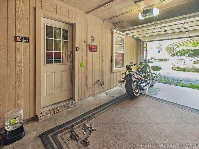 15396 N 520 Road, Tahlequah, OK 74464