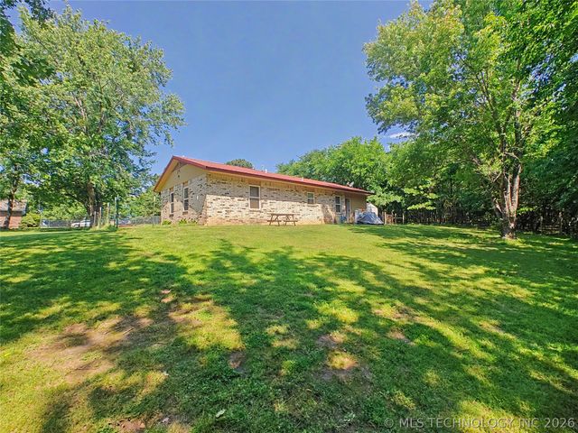 15396 N 520 Road, Tahlequah, OK 74464