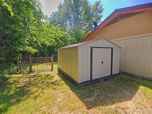 15396 N 520 Road, Tahlequah, OK 74464