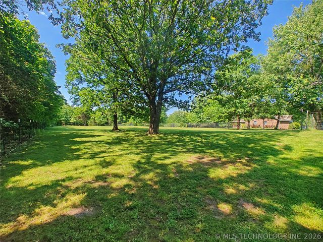 15396 N 520 Road, Tahlequah, OK 74464