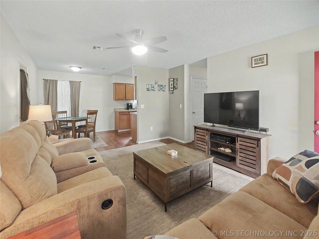 15396 N 520 Road, Tahlequah, OK 74464