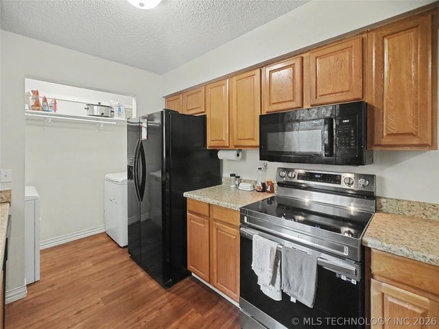 15396 N 520 Road, Tahlequah, OK 74464