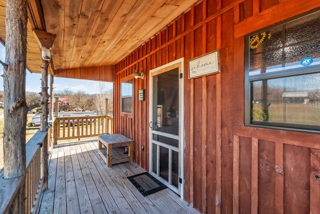 194 Creekside Ln, Westpoint, TN 38486