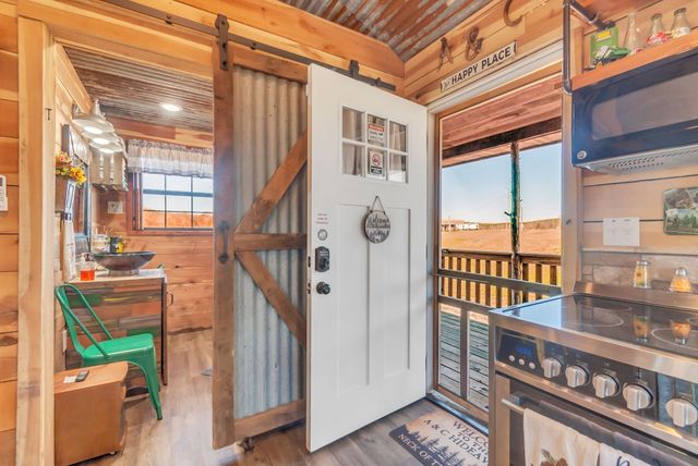 194 Creekside Ln, Westpoint, TN 38486