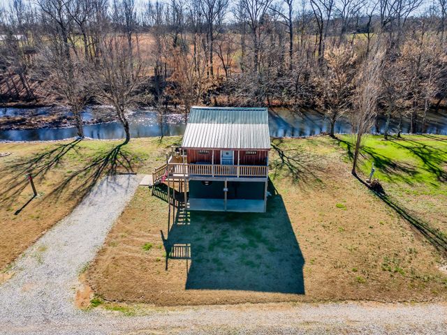 194 Creekside Ln, Westpoint, TN 38486