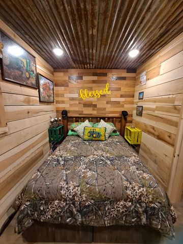 194 Creekside Ln, Westpoint, TN 38486