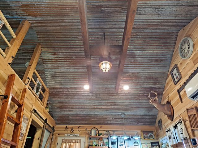 194 Creekside Ln, Westpoint, TN 38486