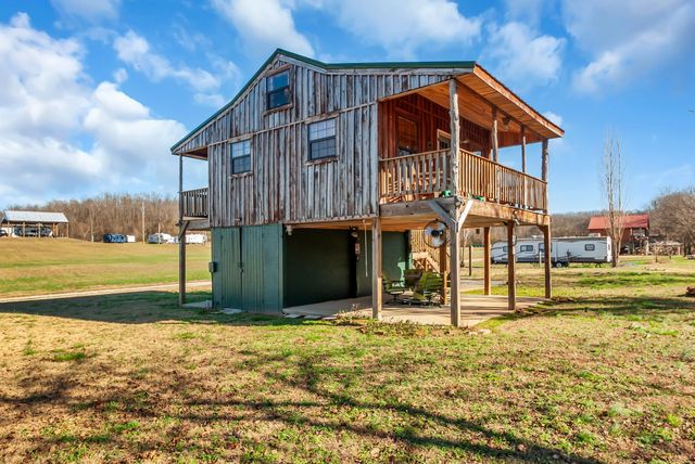 194 Creekside Ln, Westpoint, TN 38486