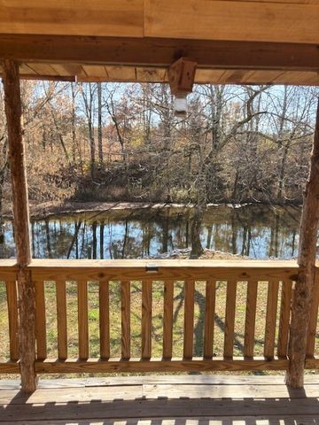 194 Creekside Ln, Westpoint, TN 38486