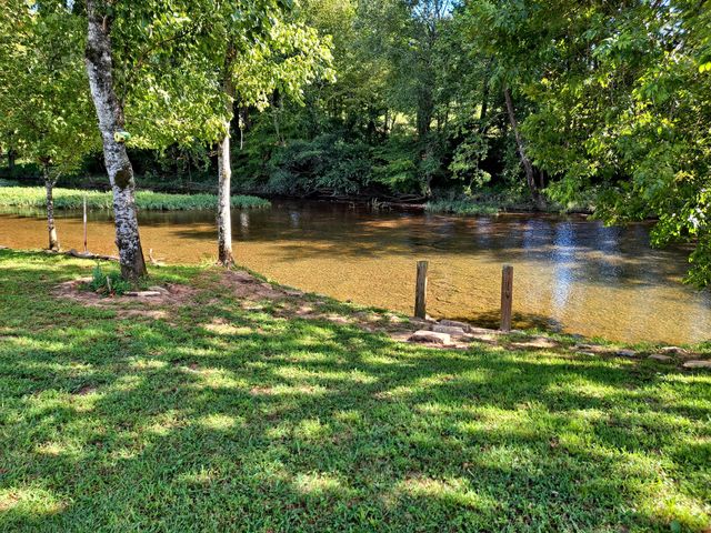 194 Creekside Ln, Westpoint, TN 38486