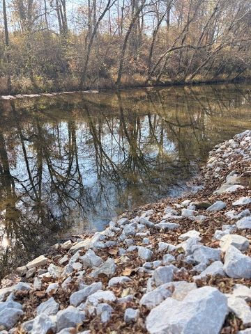 194 Creekside Ln, Westpoint, TN 38486