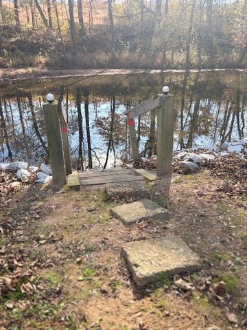 194 Creekside Ln, Westpoint, TN 38486