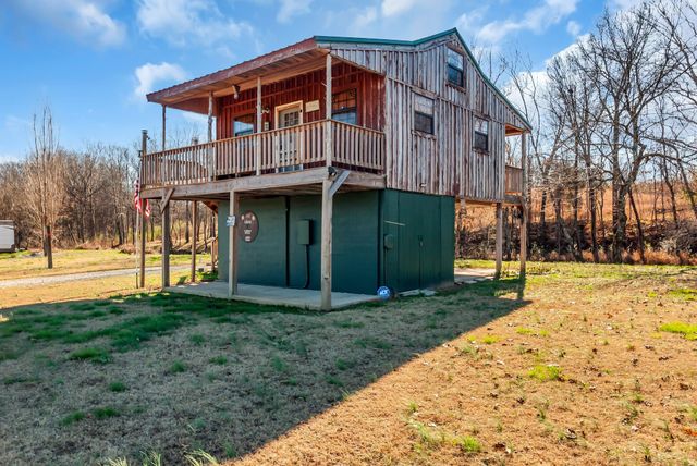 194 Creekside Ln, Westpoint, TN 38486