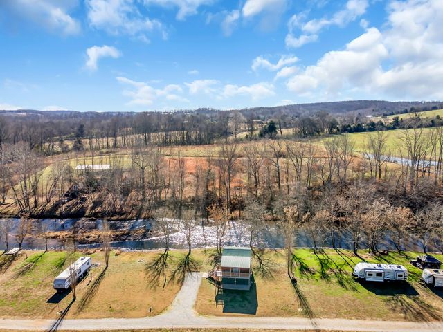 194 Creekside Ln, Westpoint, TN 38486