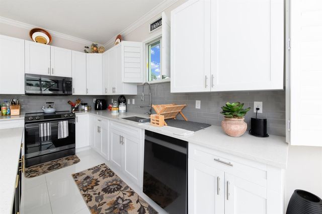 314 NE Surfside Avenue, Port St. Lucie, FL 34983