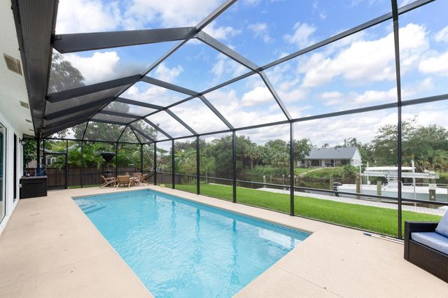 314 NE Surfside Avenue, Port St. Lucie, FL 34983