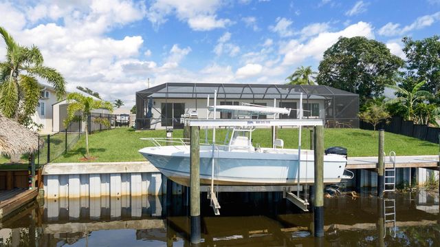 314 NE Surfside Avenue, Port St. Lucie, FL 34983