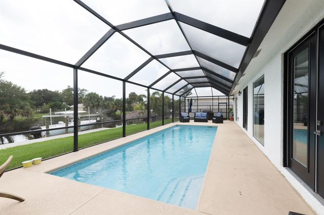 314 NE Surfside Avenue, Port St. Lucie, FL 34983