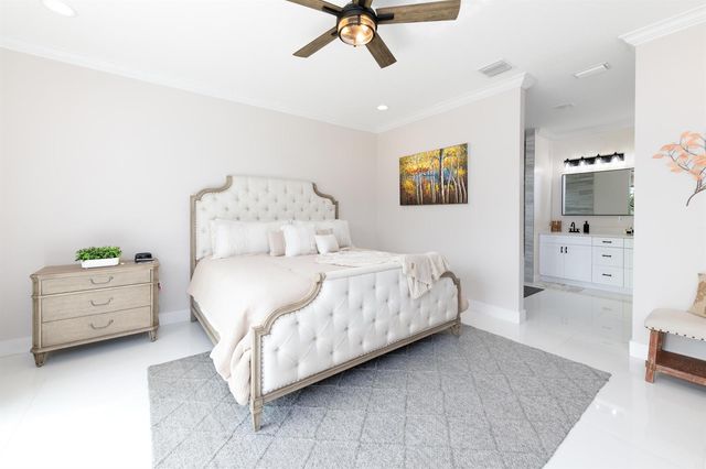 314 NE Surfside Avenue, Port St. Lucie, FL 34983