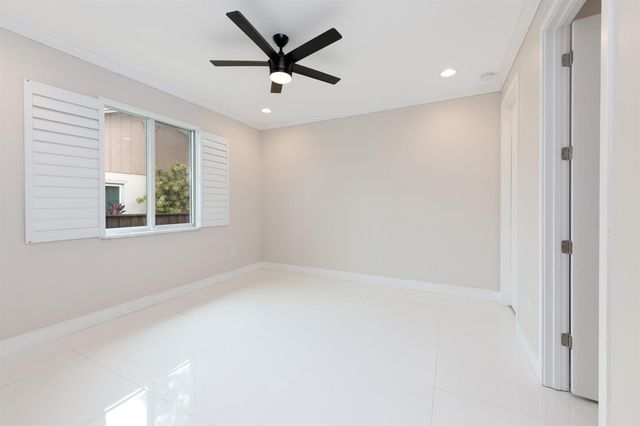 314 NE Surfside Avenue, Port St. Lucie, FL 34983