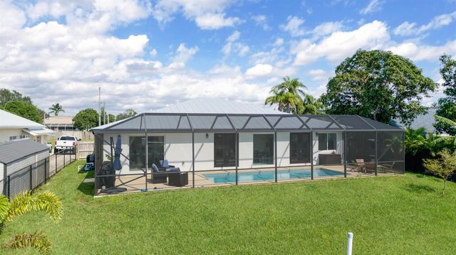 314 NE Surfside Avenue, Port St. Lucie, FL 34983