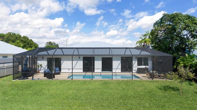 314 NE Surfside Avenue, Port St. Lucie, FL 34983